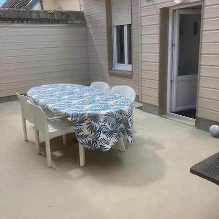 Maison De A Ferienhaus