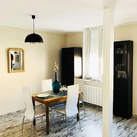 Vakantiehuis Maison De A Albert